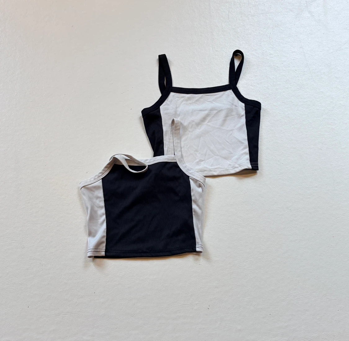 Lot 3 camisoles