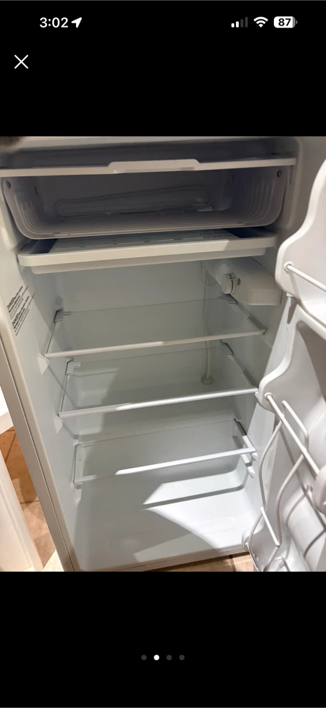 Master Chef Compact Refrigerator - photo 2