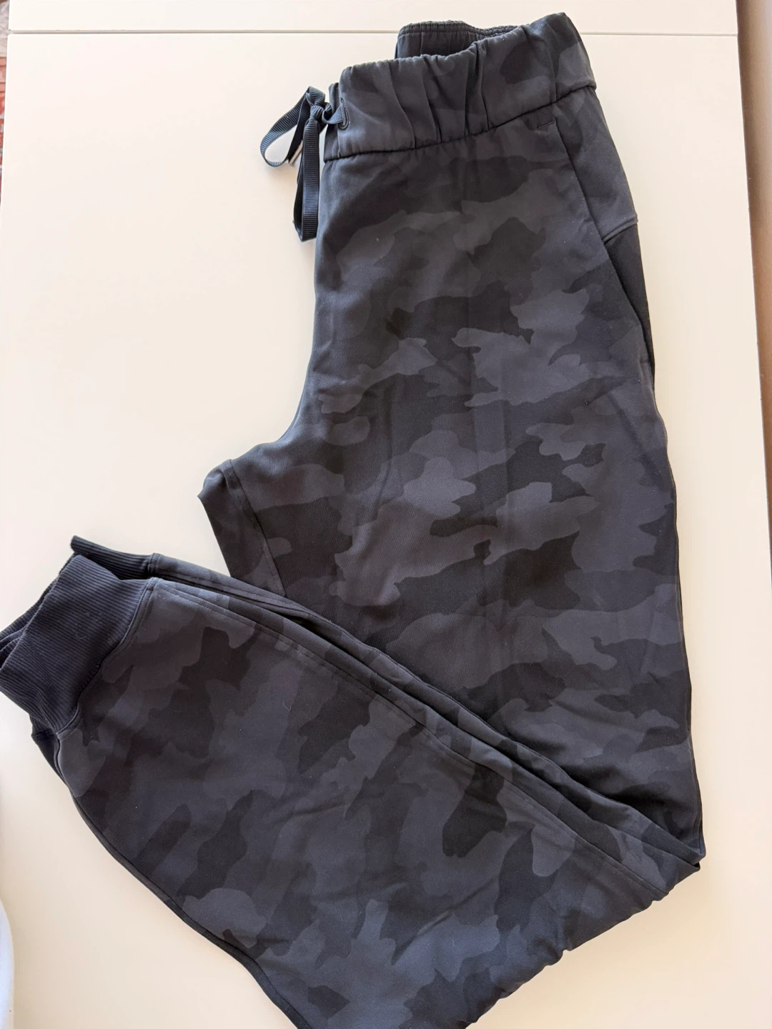 Lululemon Camo Joggers - photo 2