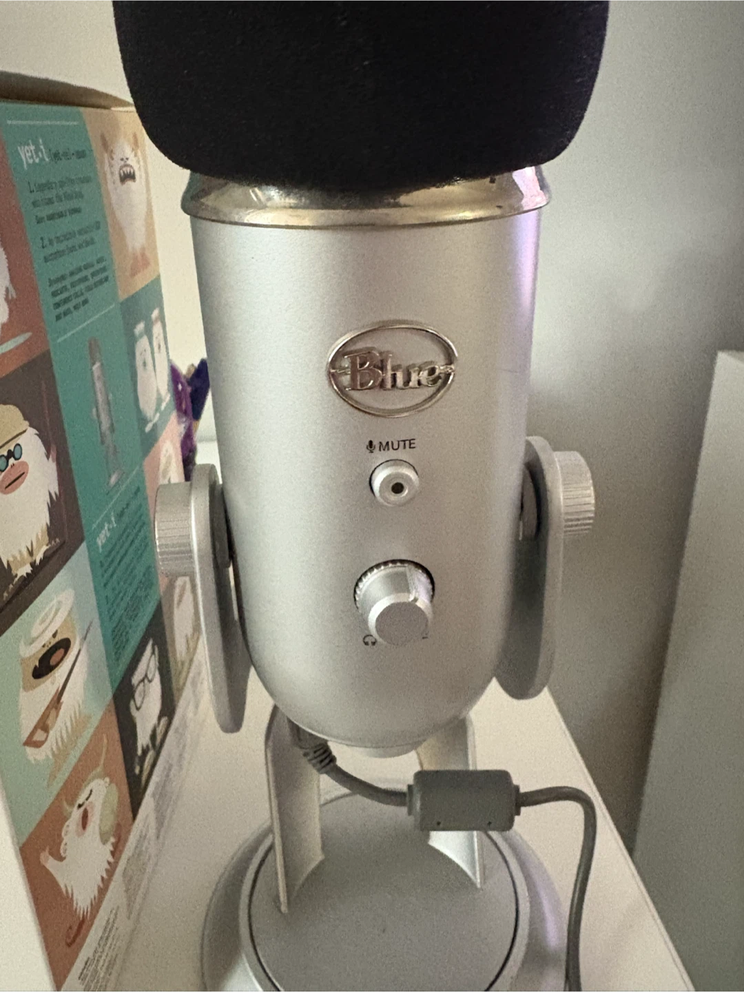 Blue Yeti USB microphone - photo 2