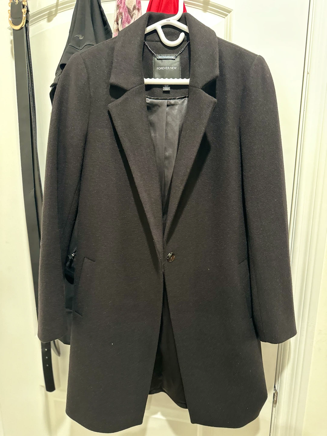 Black knee lenght coat