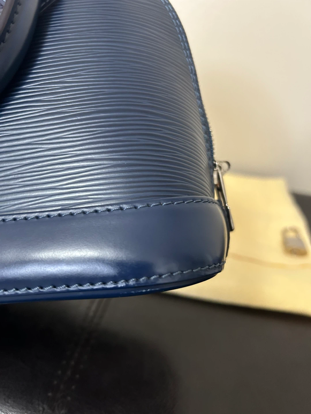 Authentic Louis Vuitton Epi Leather Alma BB Handbag Blue - photo 5