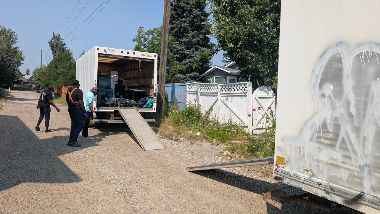 Local and long-distance moving service