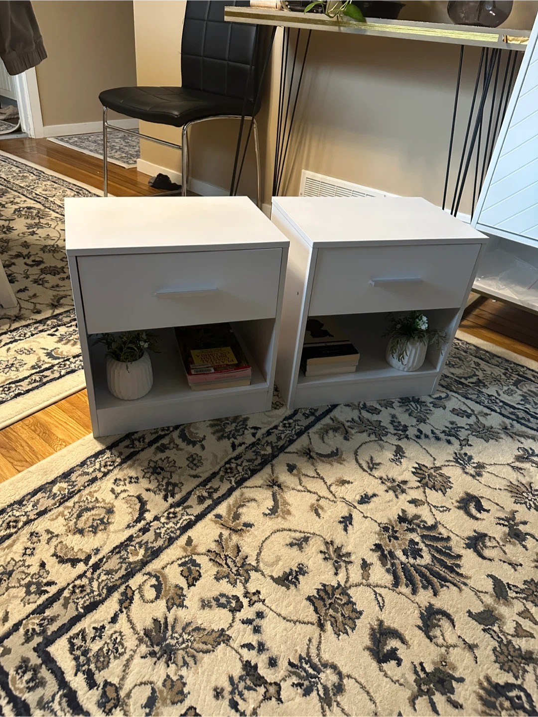 Set of 2 White Nightstands with Drawer and Shelf - photo 2