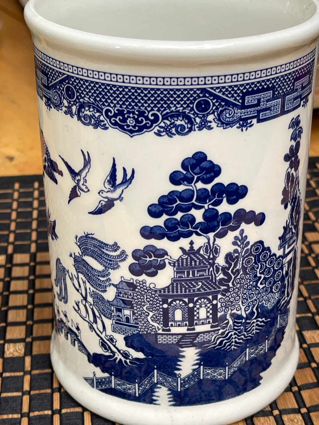 England Johnson Brothers 1883 Vase/ Mug