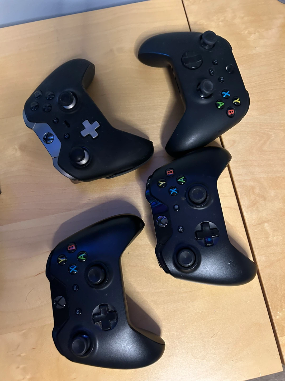 Xbox Series X Console and 4 Controllers - photo 2