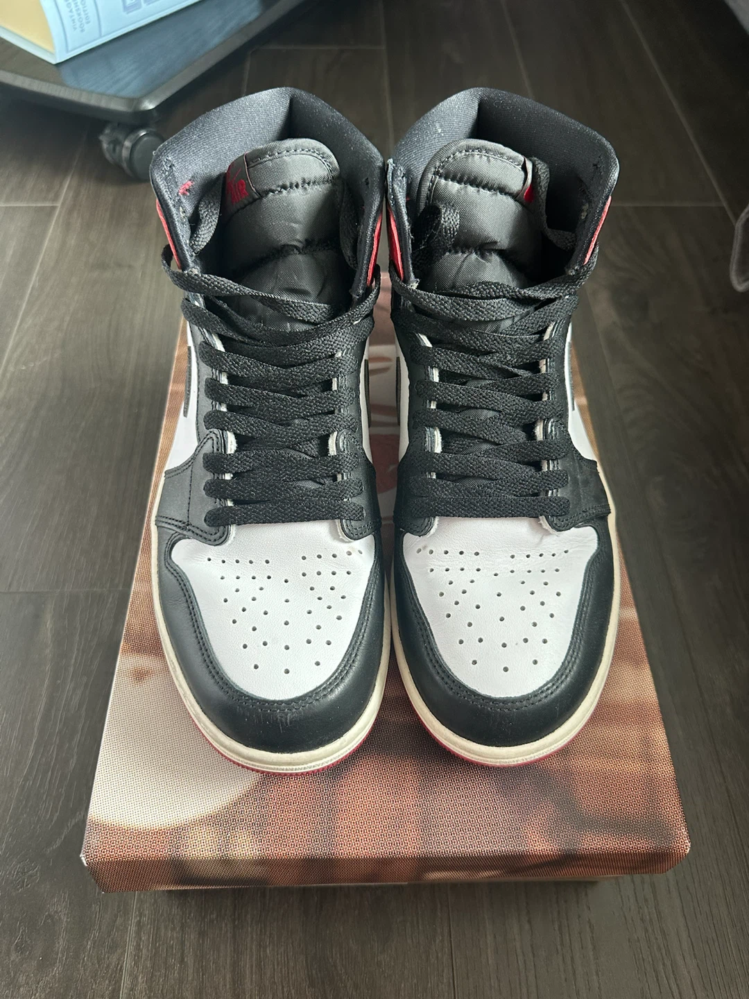 Nike Air Jordan 1 High OG Retro Black Toe Reimagined Size 9.5 - photo 2