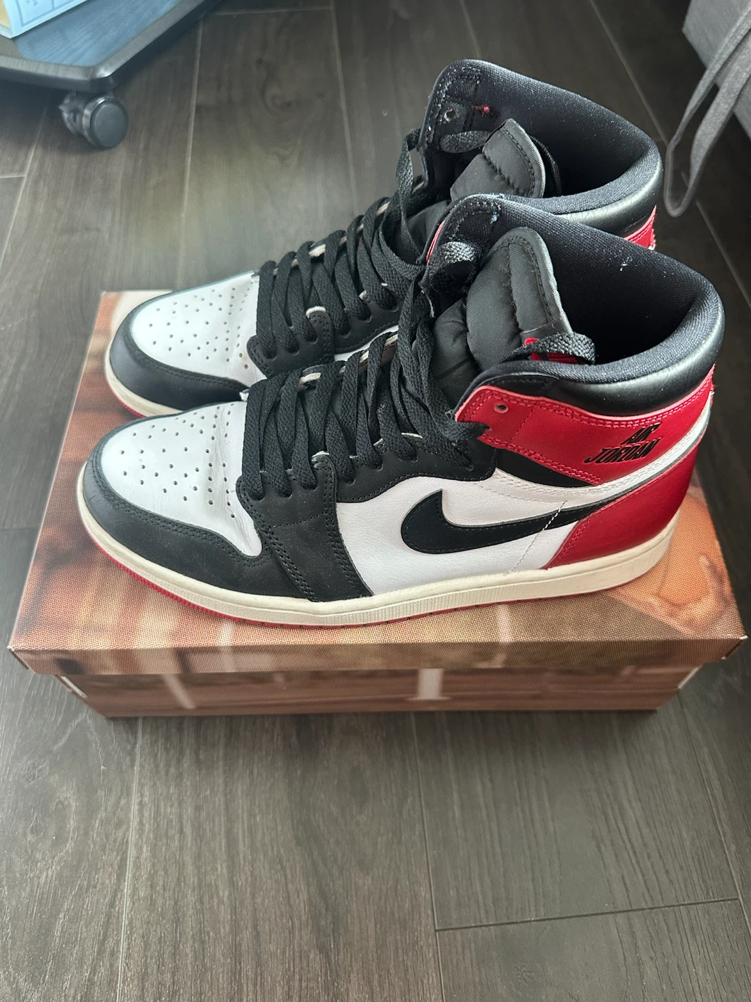 Nike Air Jordan 1 High OG Retro Black Toe Reimagined Size 9.5 - photo 3