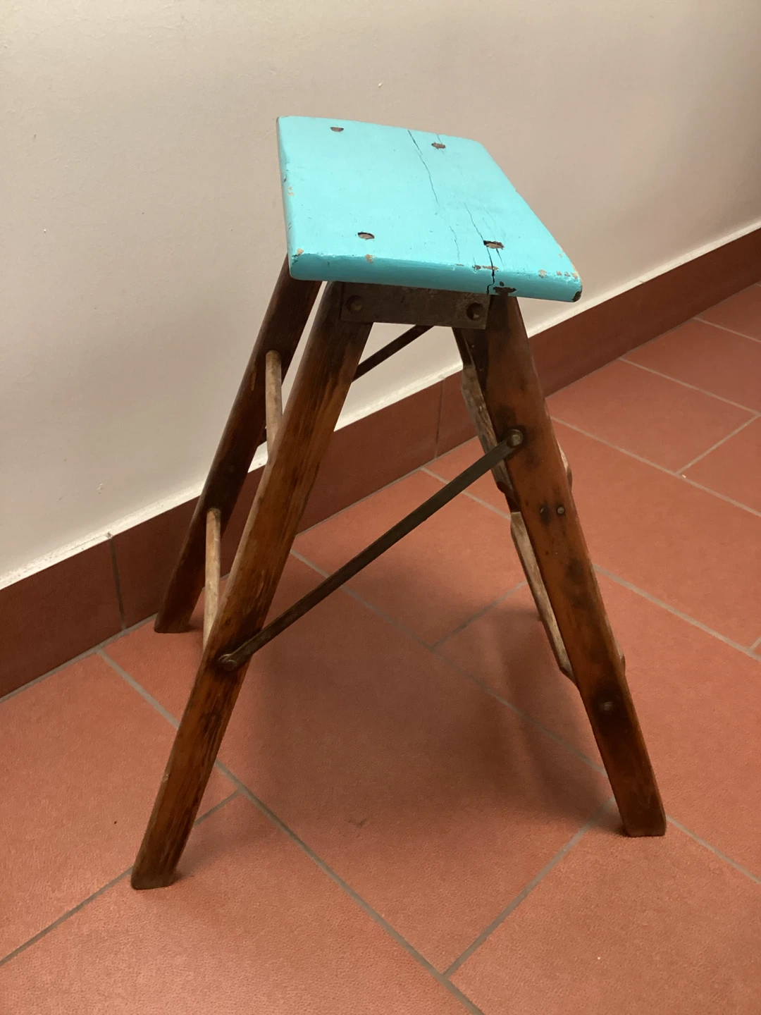 Vintage Wooden Folding Step Stool / Rustic Plant Stand - photo 4