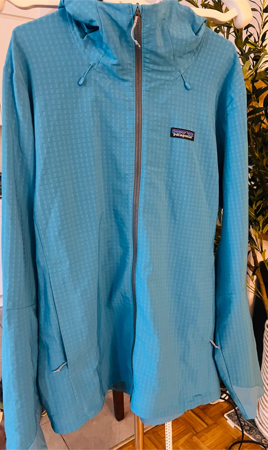 Patagonia Men's TechFace Hoody -  Large