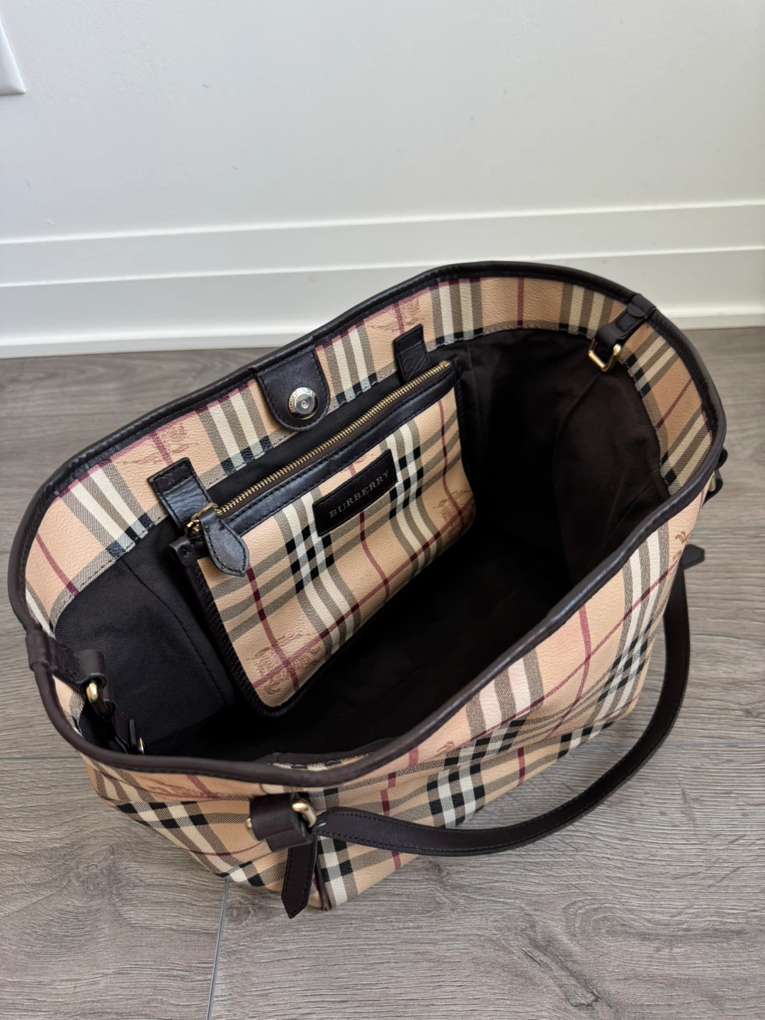 Burberry Haymarket Check Coated   Medium Tote Bag AUTHENTI - photo 4