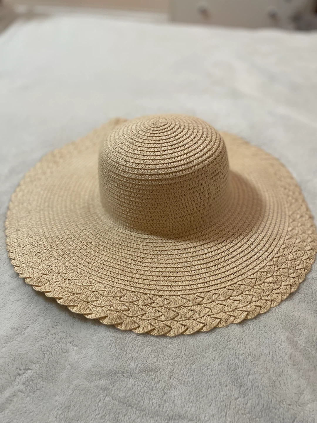 Straw sun hat