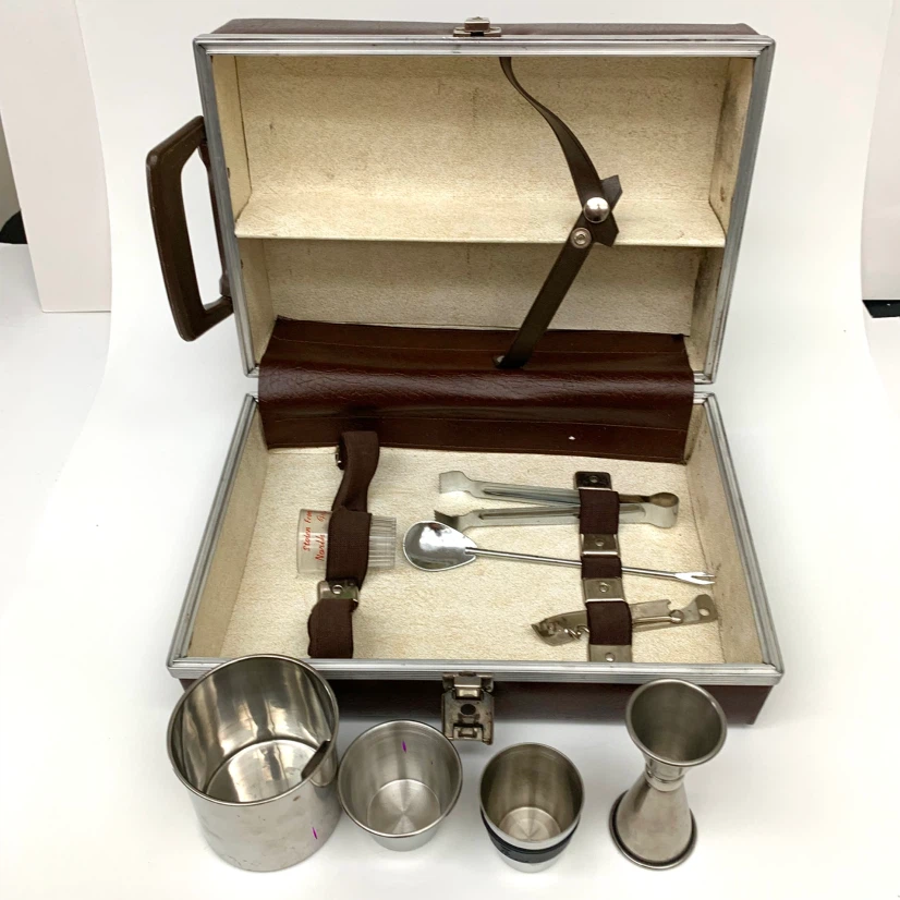 Portable Cocktail Bar Set with Accessories