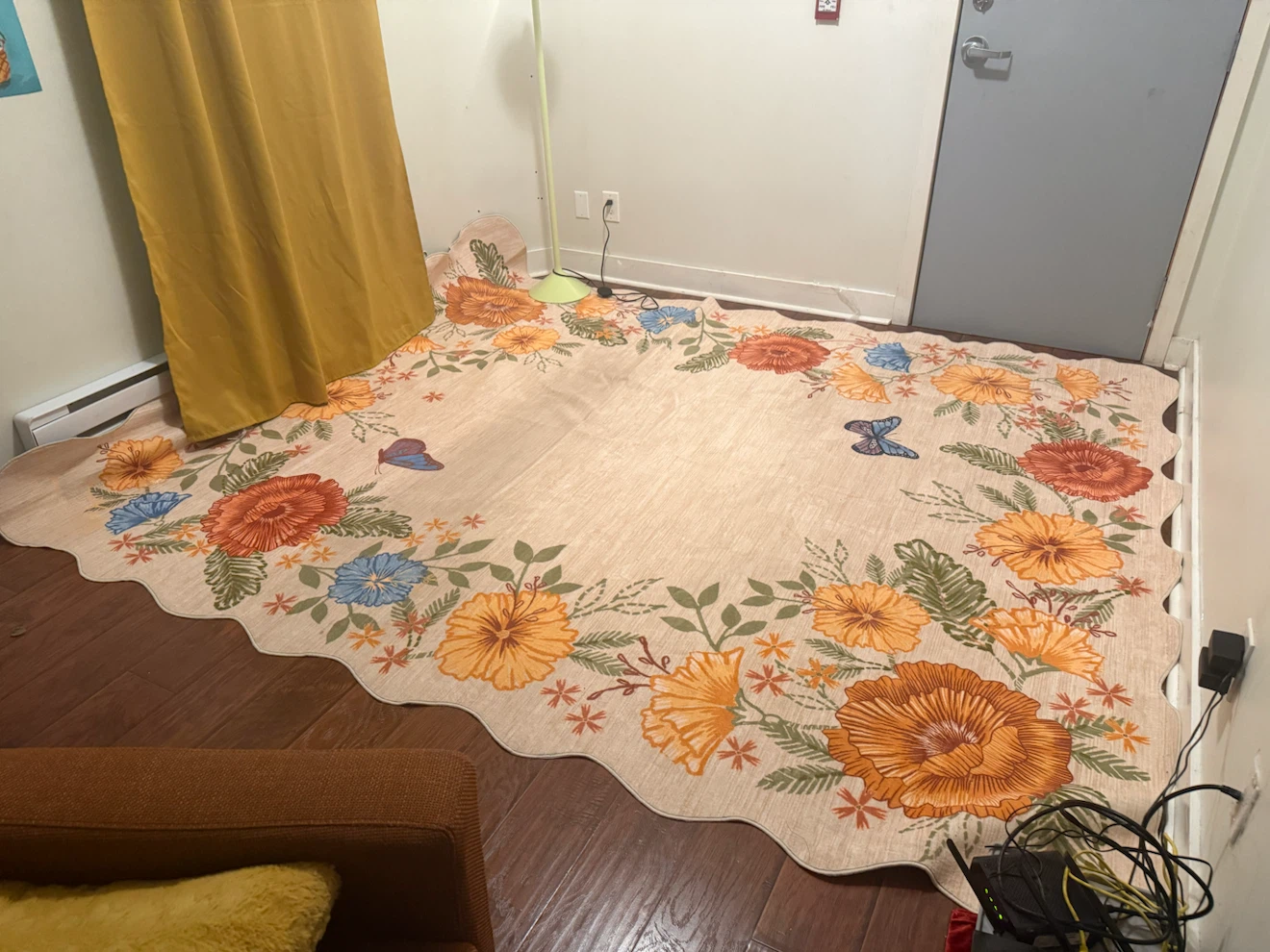 Floral Scalloped Rug