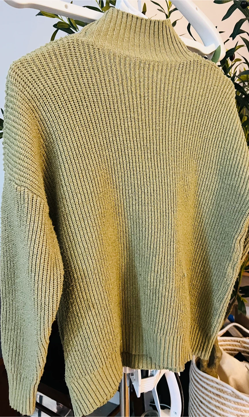 Green sweaters (XS) - Two for $5 - photo 3