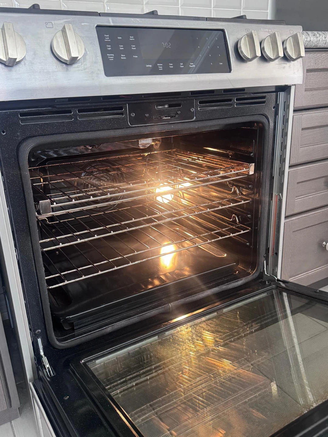 Bosch Stainless Steel Gas Range and Hood Fan - photo 3