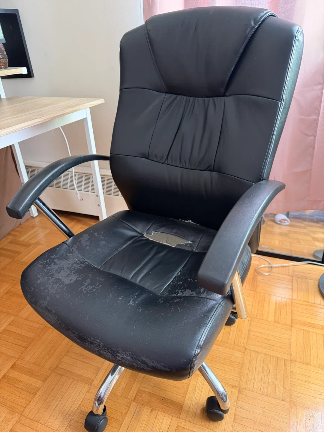 Black Office Chair - photo 2