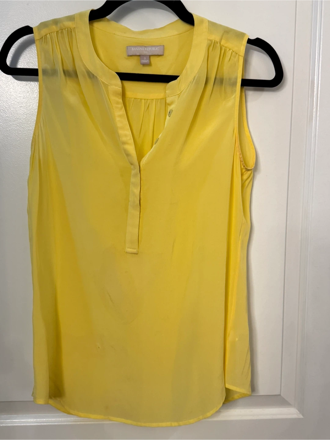 Banana Republic 100% Silk blouse S