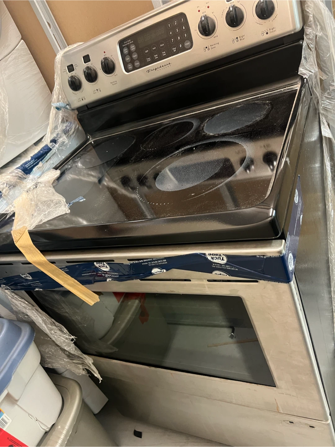 Frigidaire Stove Oven - photo 2