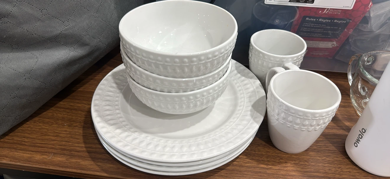 Stokes Porcelain Dinnerware Set