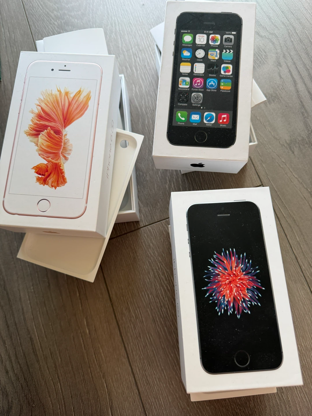 Only boxes set of 3 Apple iPhone 6S, 5S, and SE (Original Boxes) - photo 3