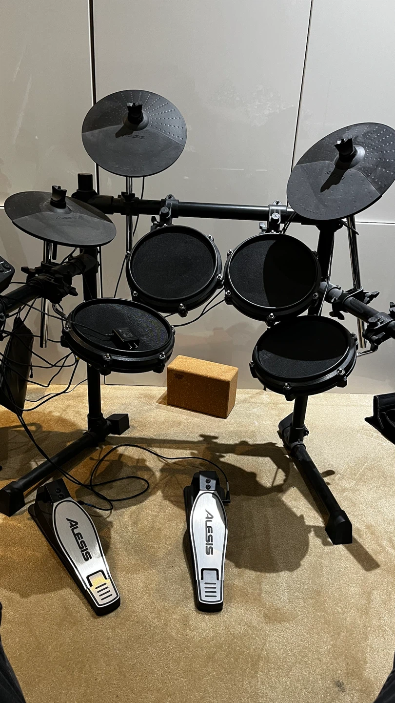 Alesis Turbo Electronic Drum Kit - photo 2