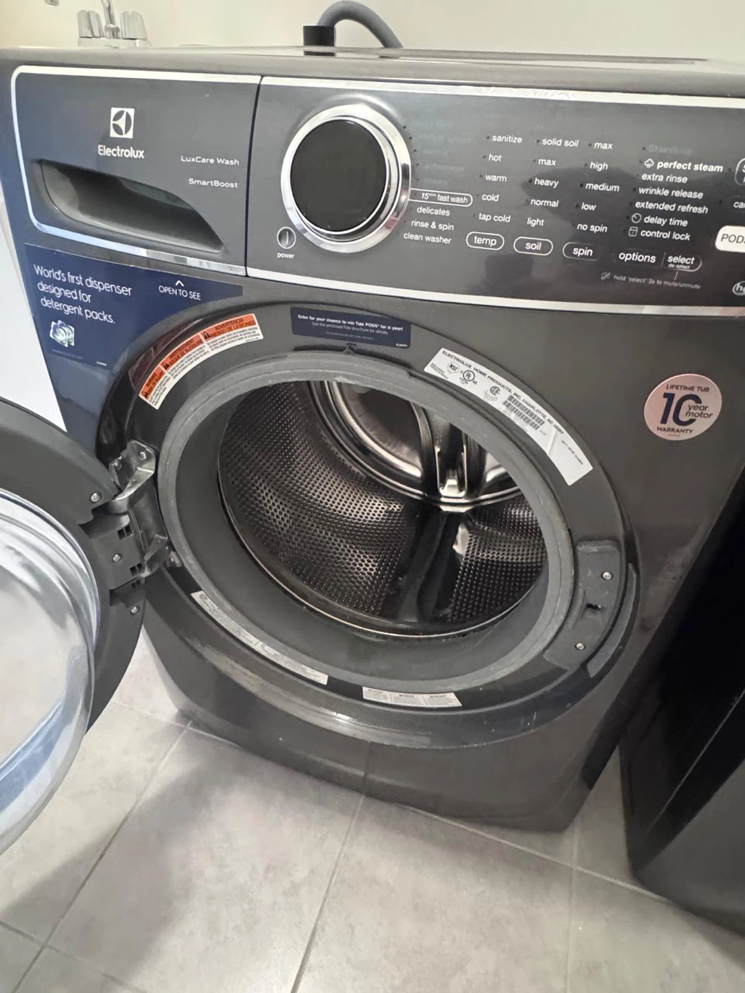 Electrolux LuxCare Wash SmartBoost Front Load Washer - photo 2