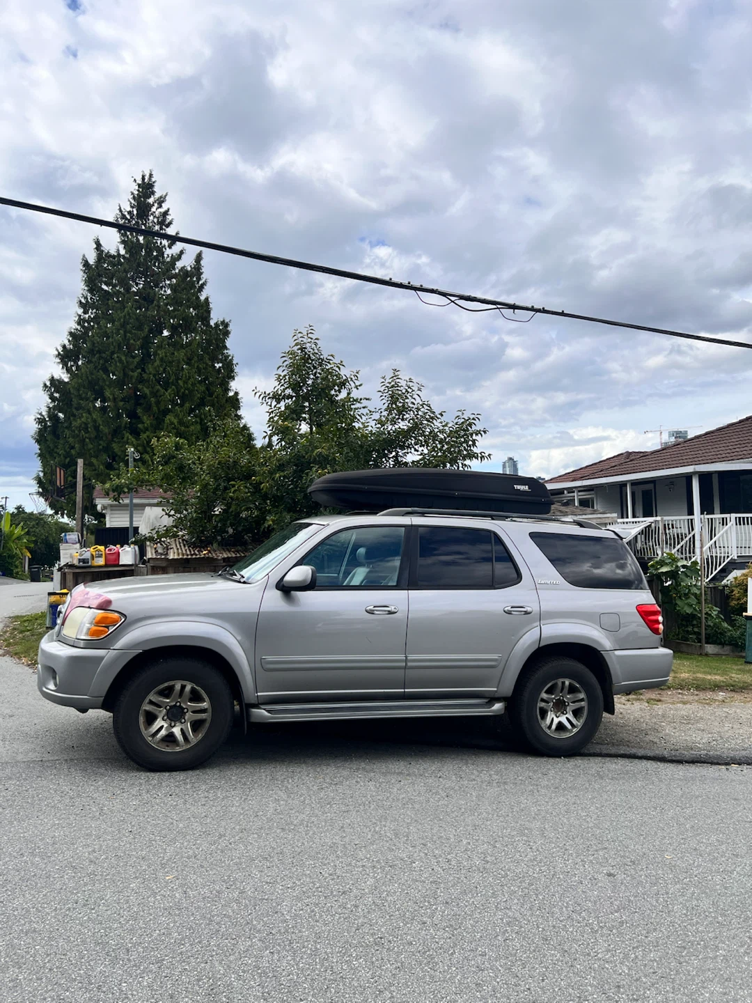 2004 Toyota Sequoia - photo 3