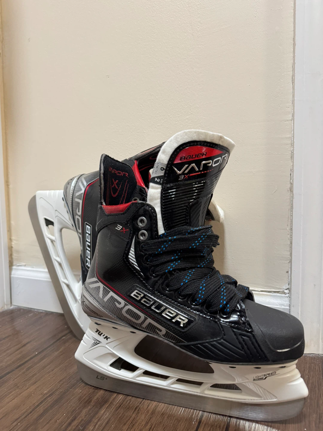 Bauer Vapor 3X Ice Hockey Skates Size 6 - photo 2