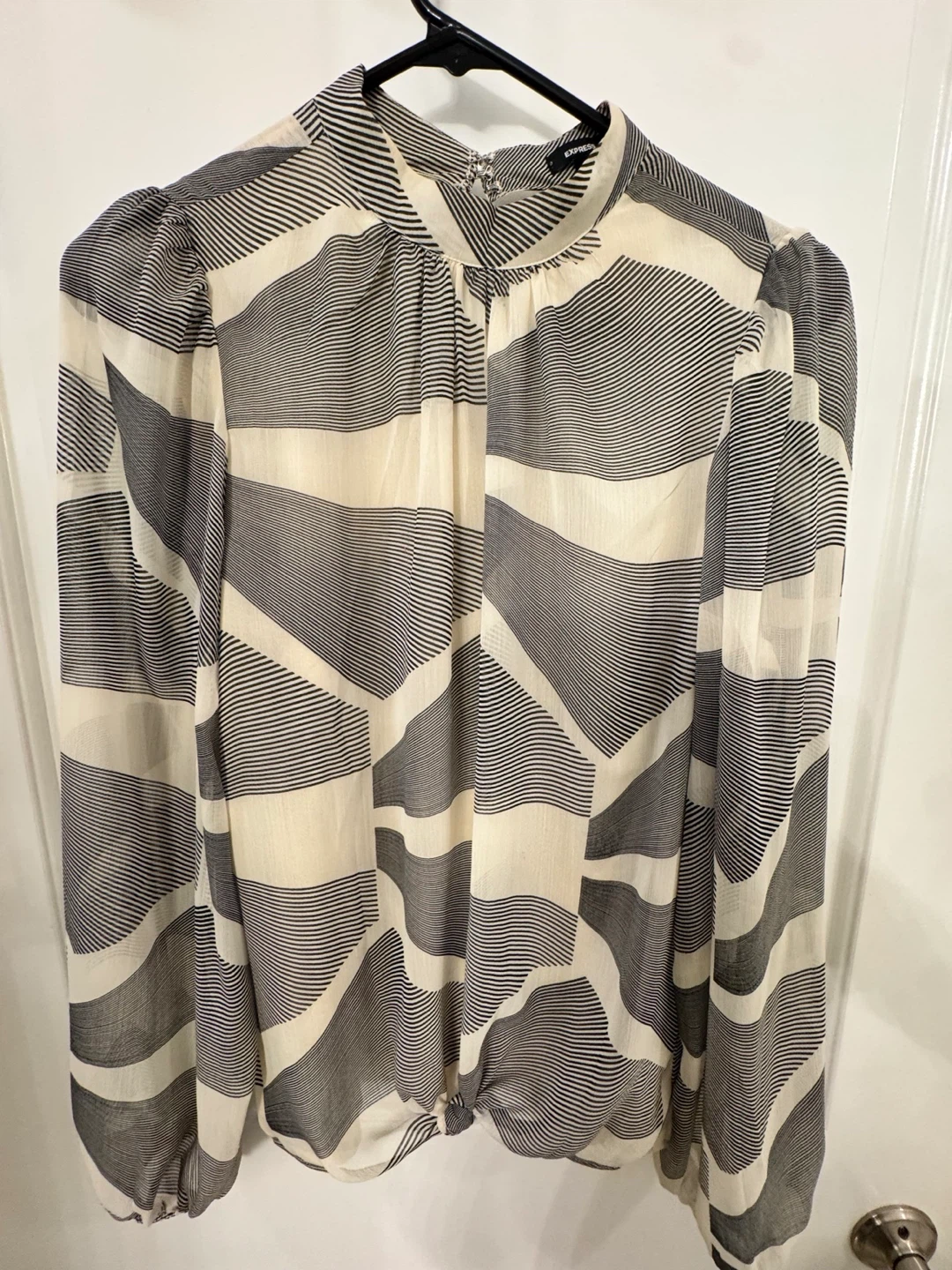 Express Black & Cream Geometric Long-Sleeve Blouse