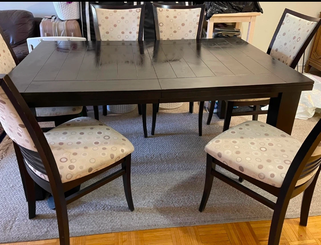 Extendable Dining Table Set