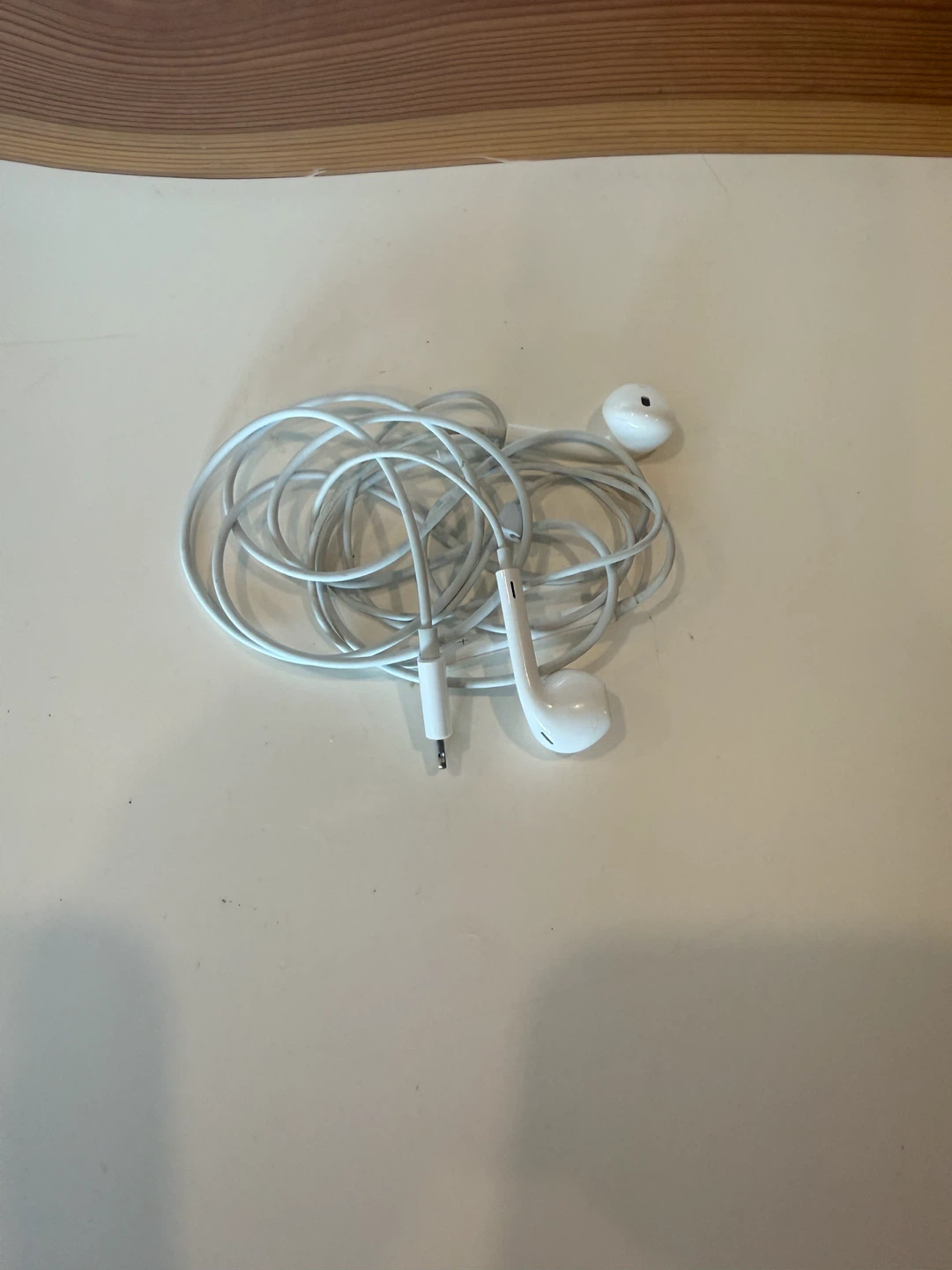 Apple EarPods with Lightning Connector