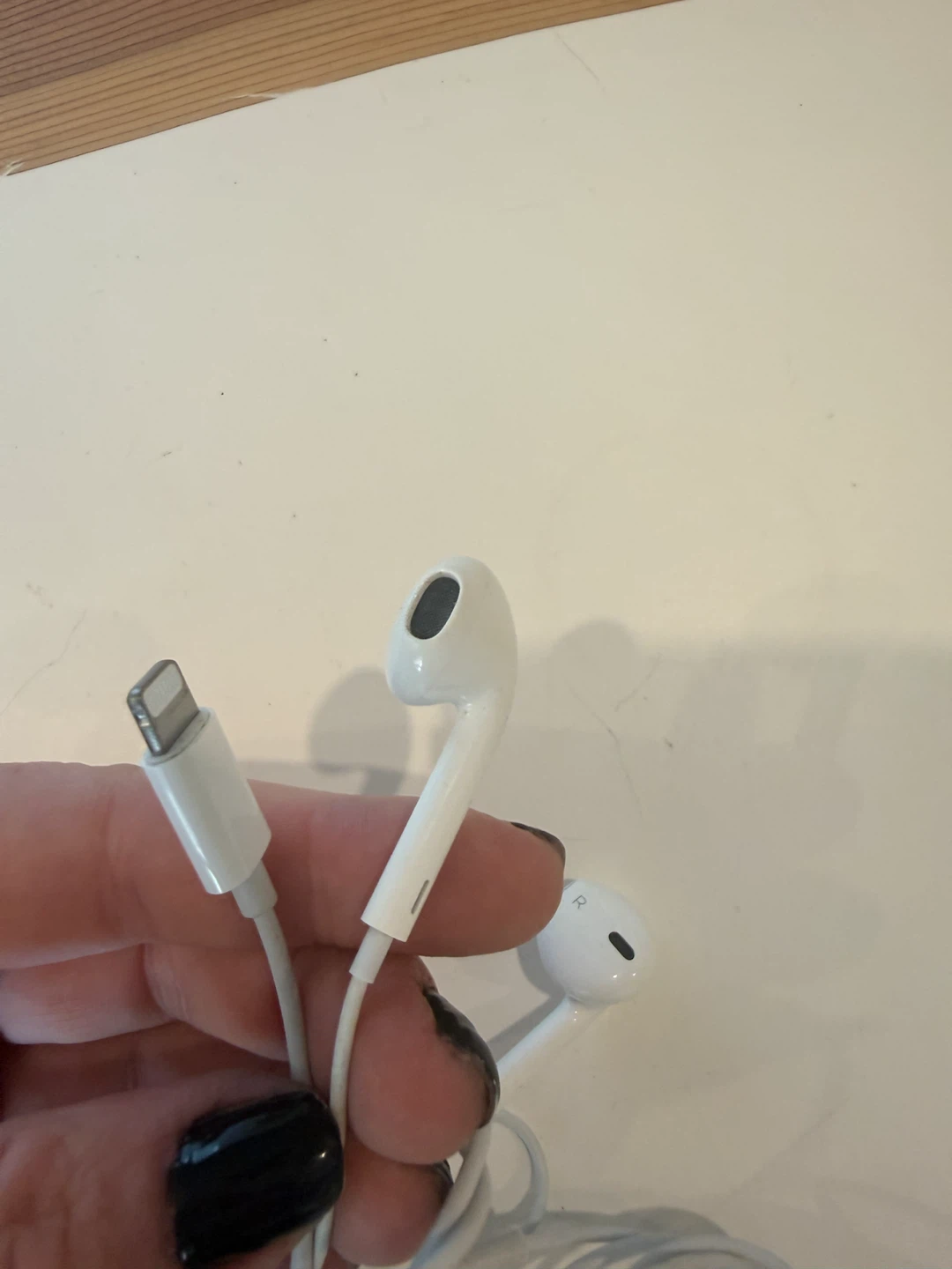 Apple EarPods with Lightning Connector - photo 2