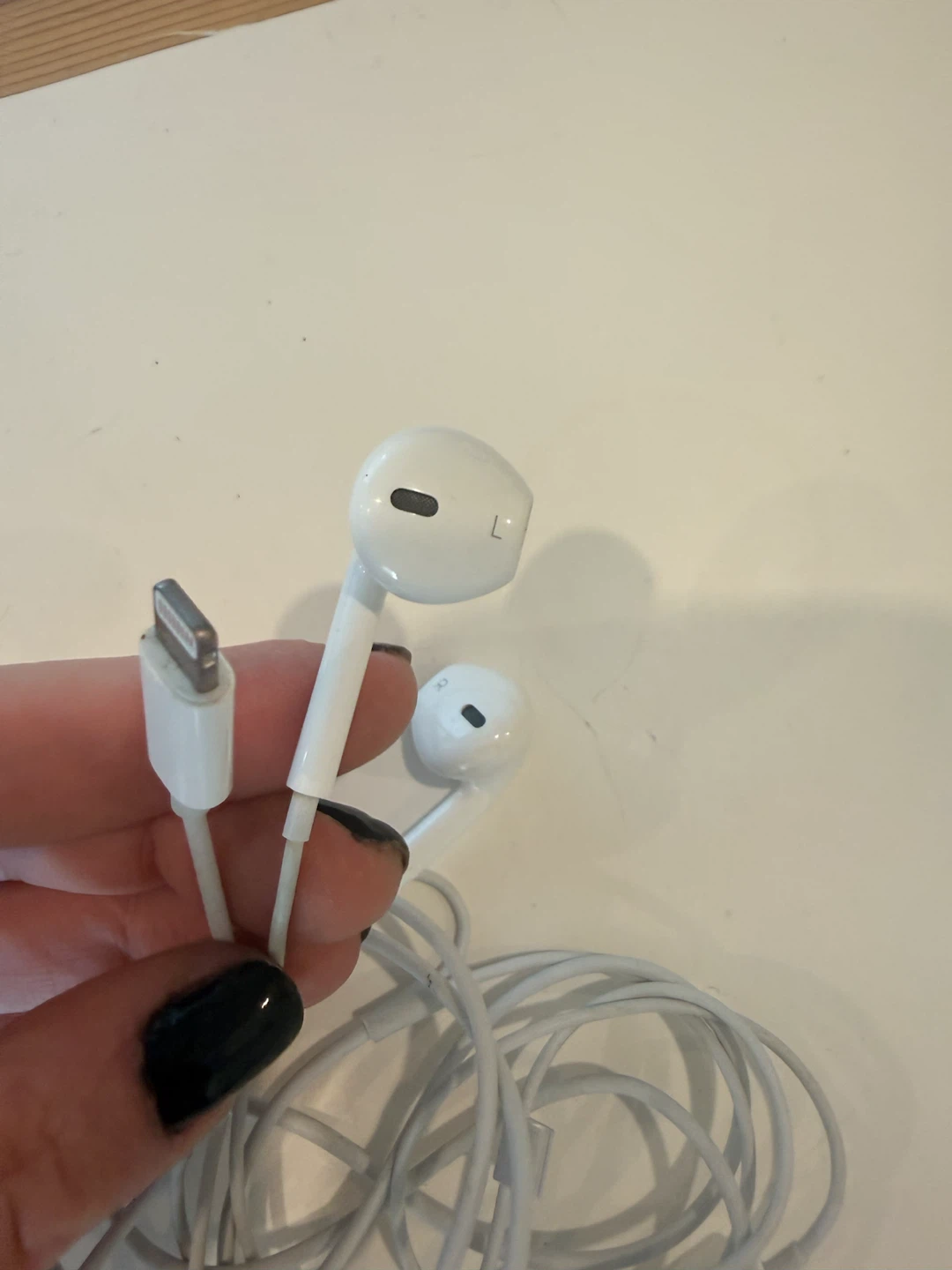 Apple EarPods with Lightning Connector - photo 3