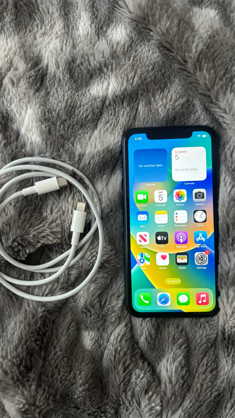 Black Apple iPhone 11 - 128gb very good condition - photo 2
