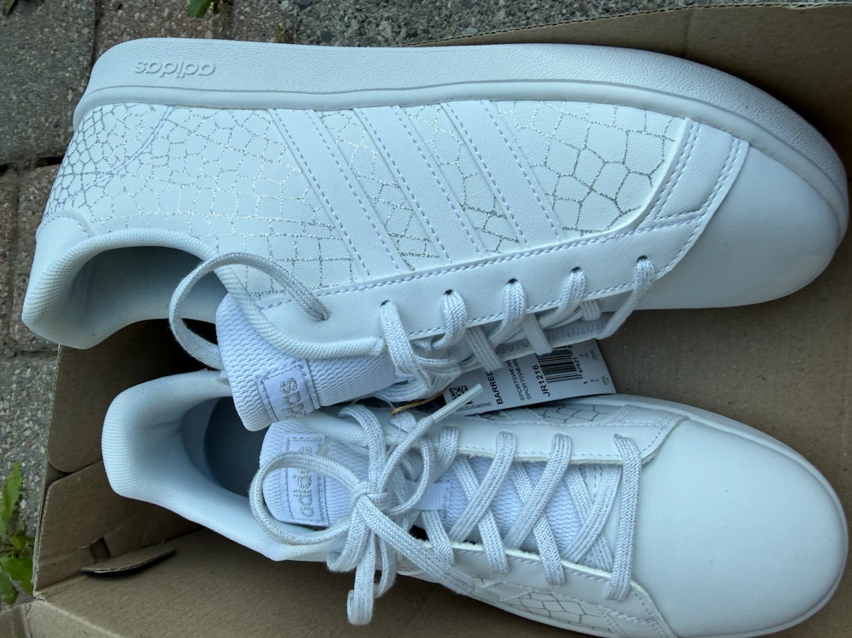 Adidas White Sneakers Junior US8.5 - photo 2
