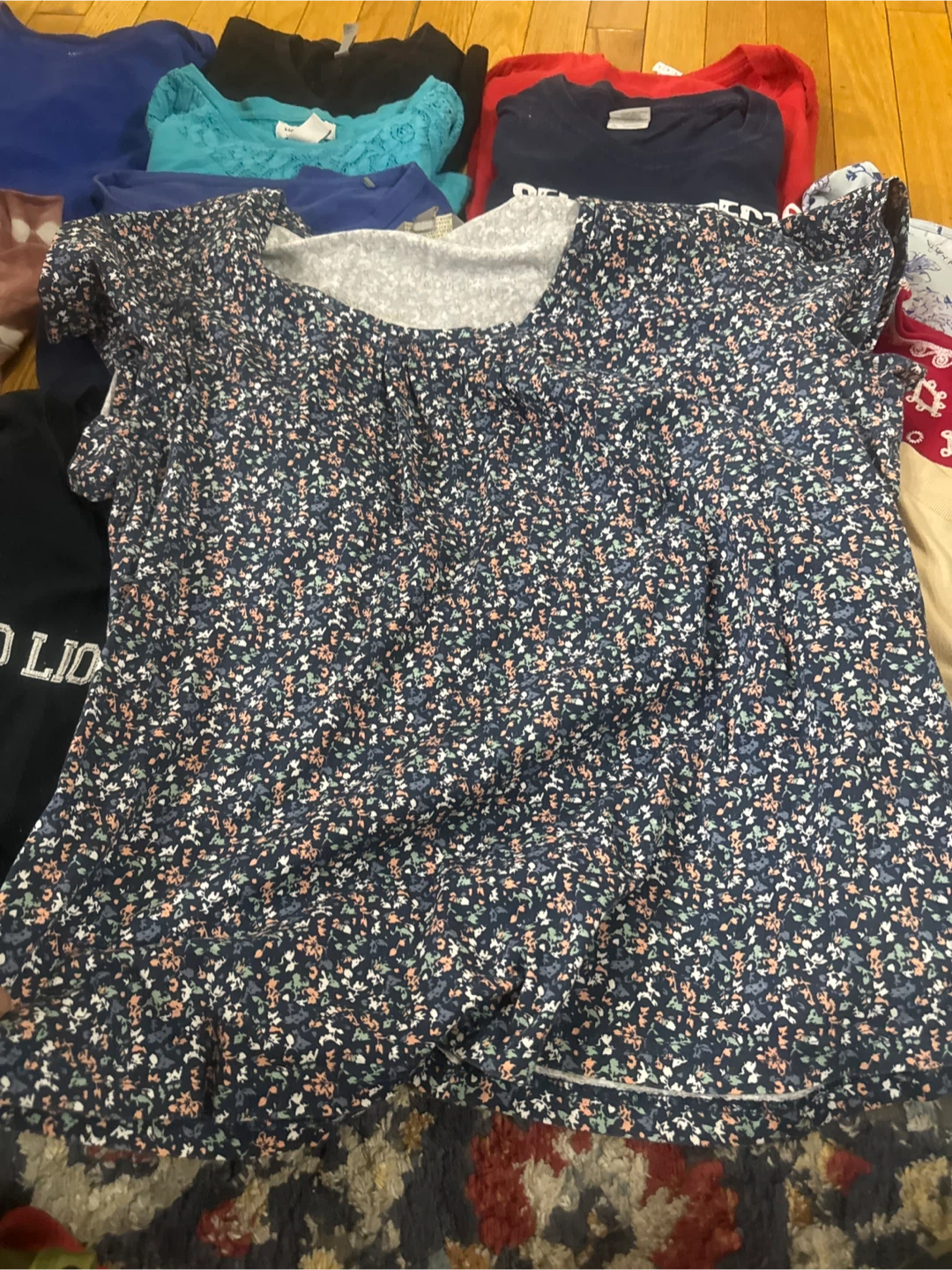 Women's T-Shirts and Tops size L/XL - photo 3