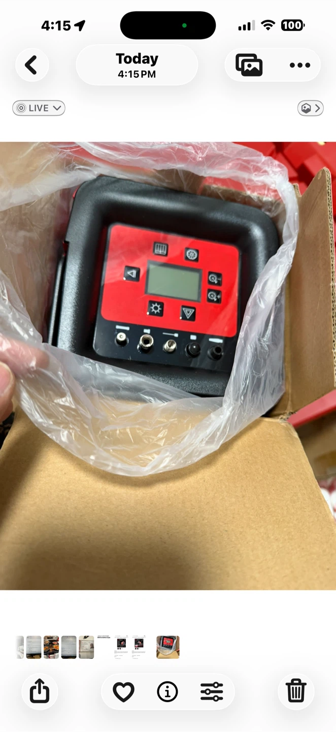 MotoMaster Compact 12V Cordless Air Compressor/Tire Inflator