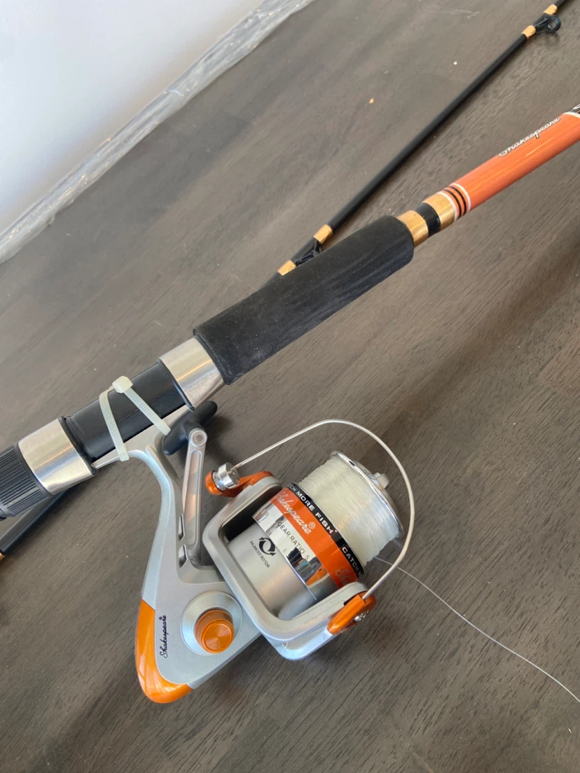 Shakespeare 8’ Fishing Rod and Reel Combo
