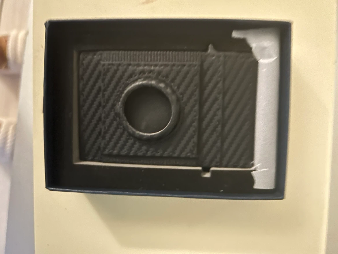 Brand New:-Carbon Fibre Card Holder with AirTag Slot