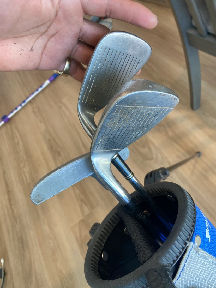 Golf Clubs with Carry Bag (great for pitch n putt) - photo 3