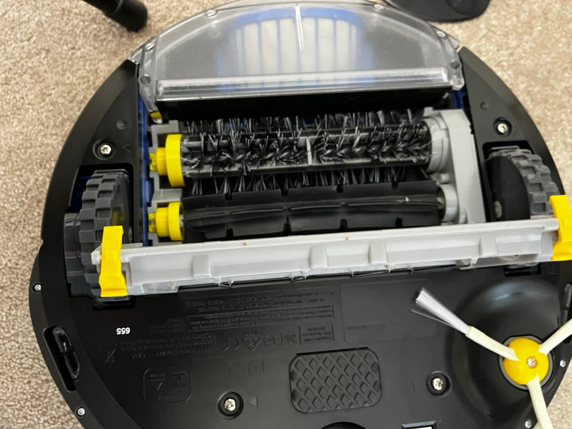 iRobot Roomba Robot Vacuum model 655 - photo 3
