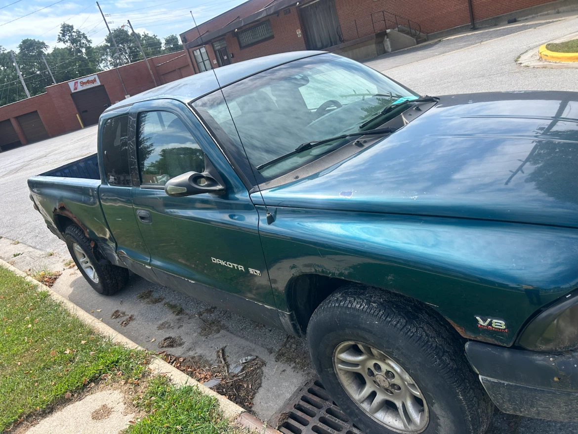 1999  Dodge Dakota Quad Cab Pickup Truck - photo 2