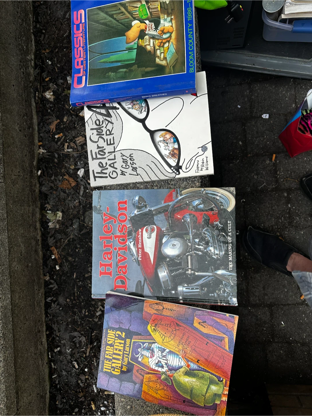 Lot of 30 vintage cartoon books see pics