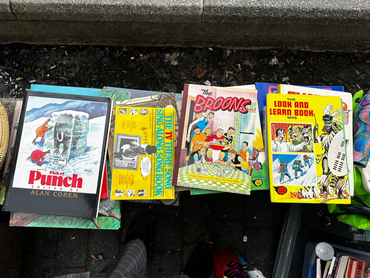 Lot of 30 vintage cartoon books see pics - photo 5