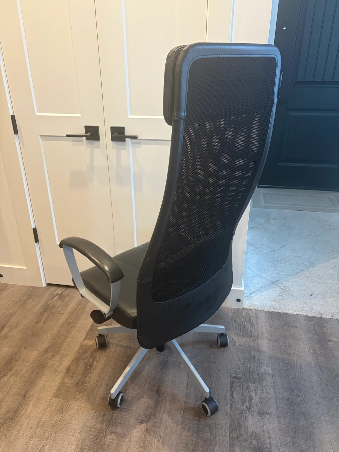 IKEA office chair with high back support - photo 2