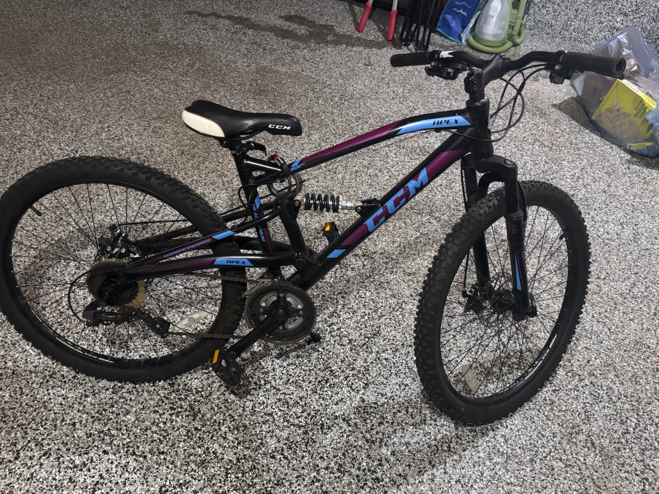 CCM apex dual suspension mountain bike