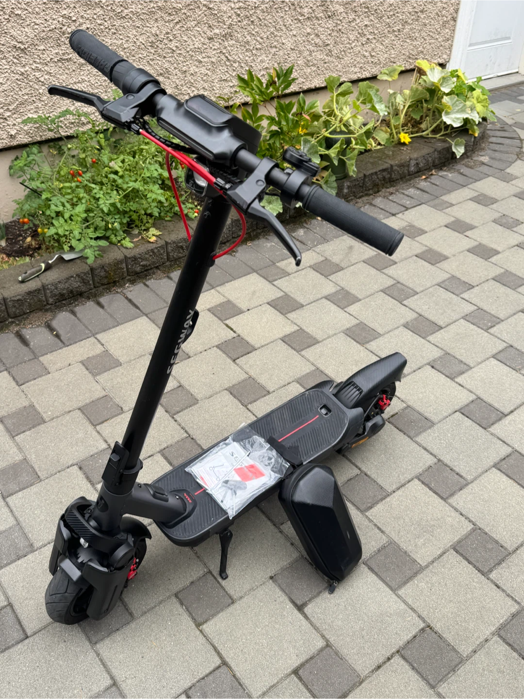 Segway MAX G3Electric Scooter - photo 2