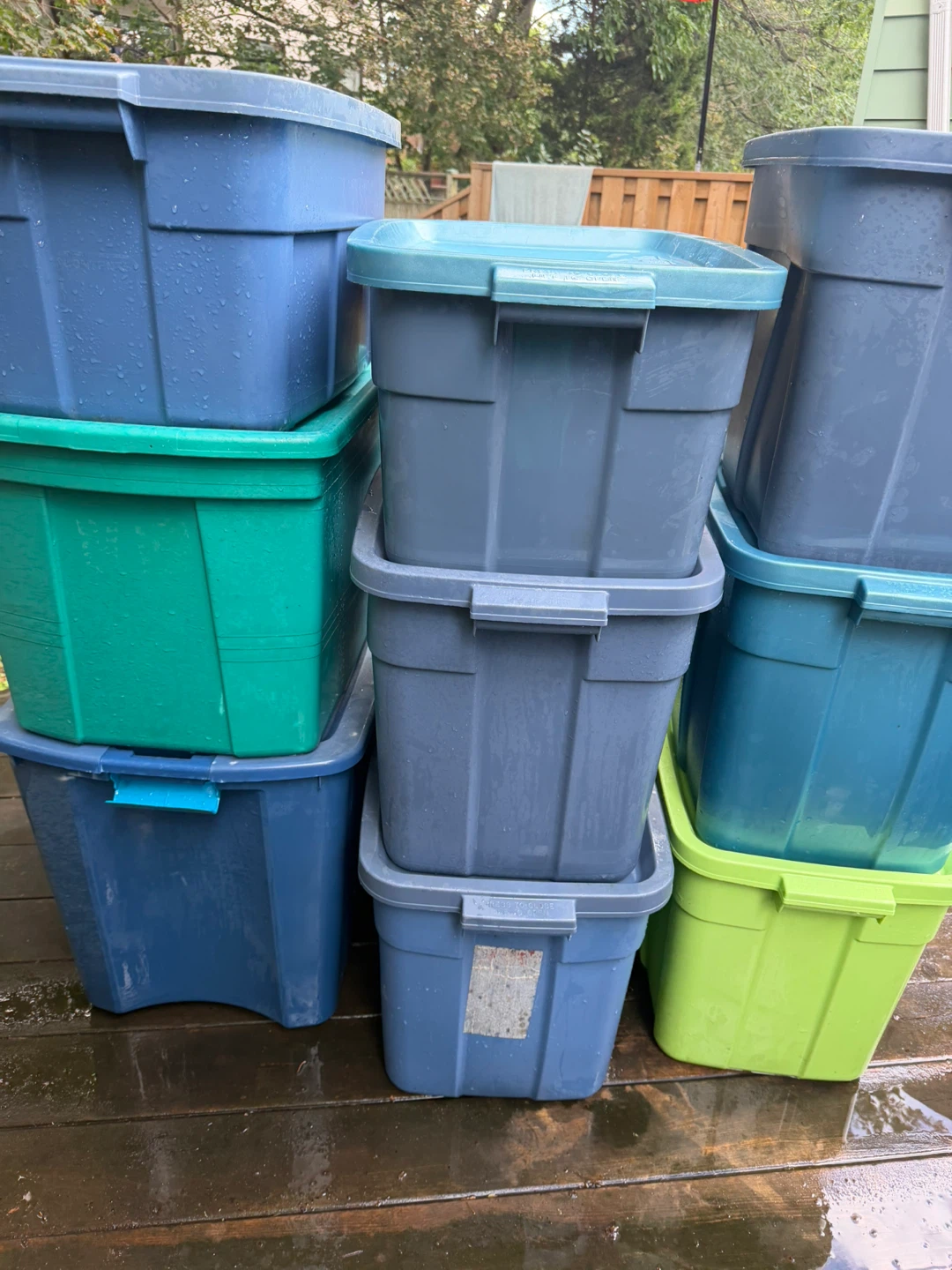 11 Assorted Rubbermaid Plastic Storage Totes - photo 2