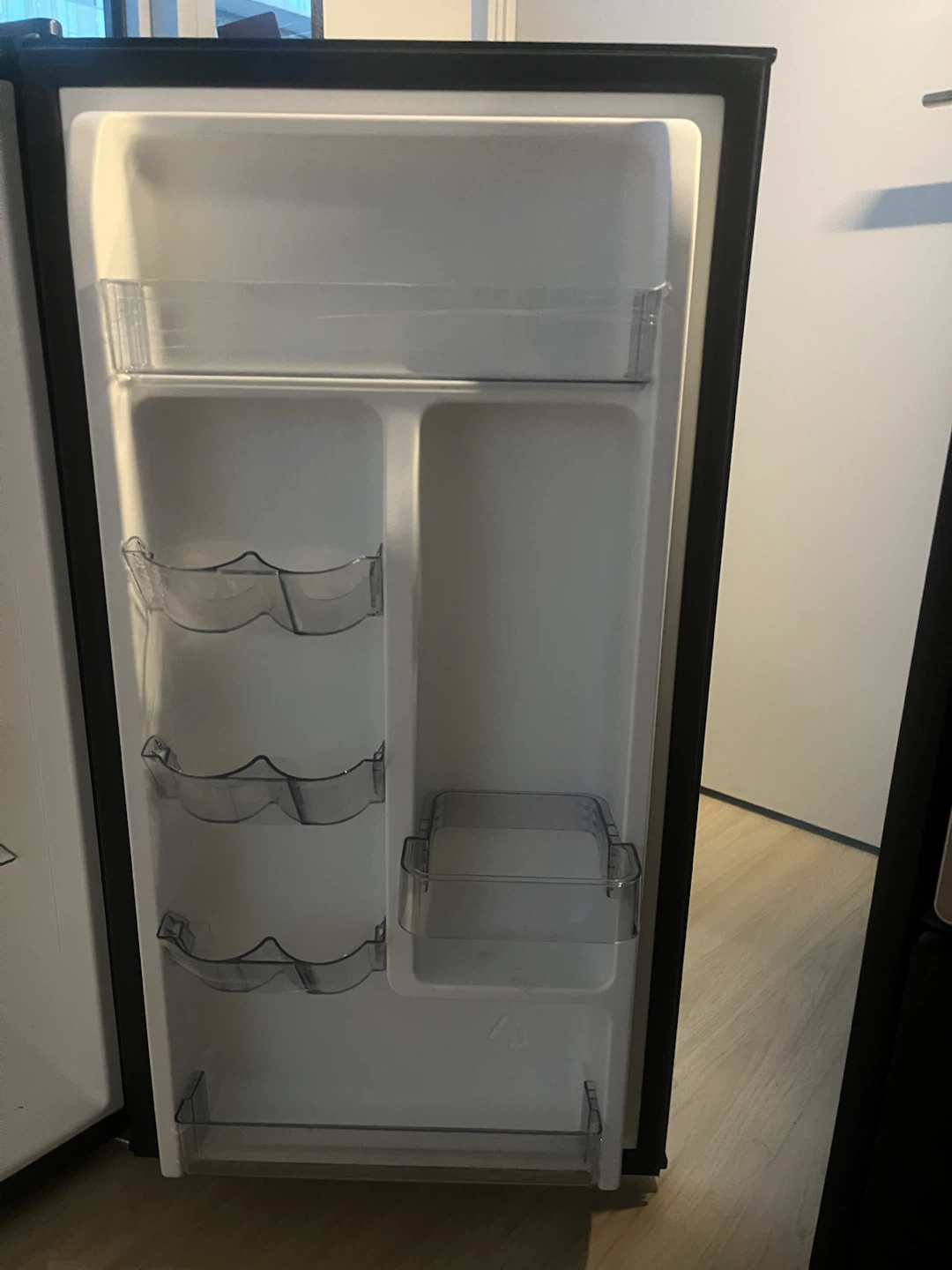 Hamilton Beach Mini Refrigerator - photo 2